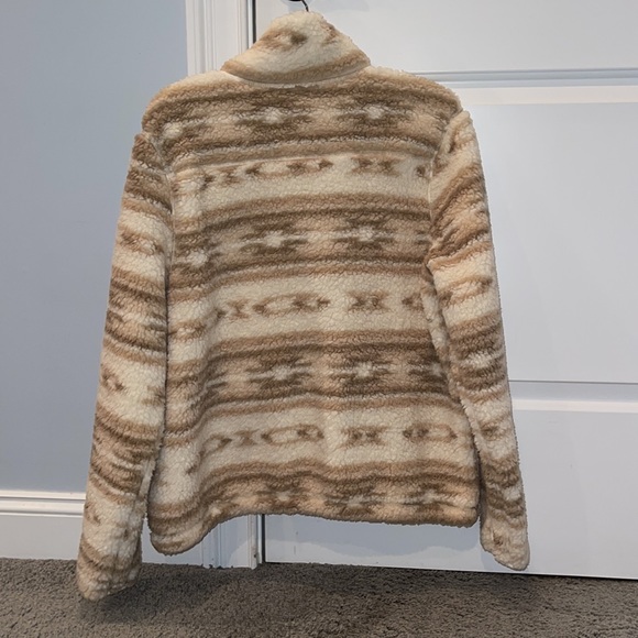 Old Navy zip up sherpa jacket - Picture 2 of 3